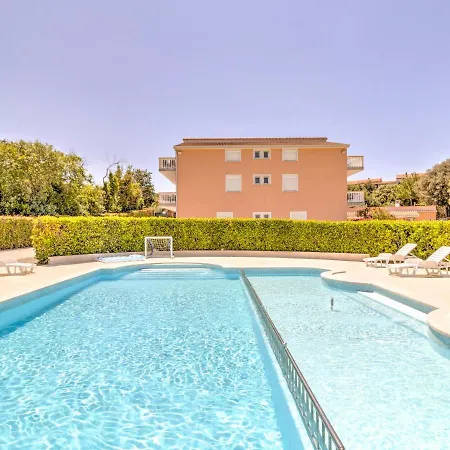 Magnificent Mobile In With Swimming Pool * Banjole