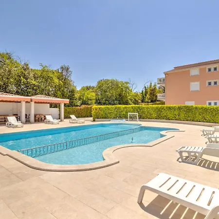 Magnificent Mobile In With Swimming Pool
