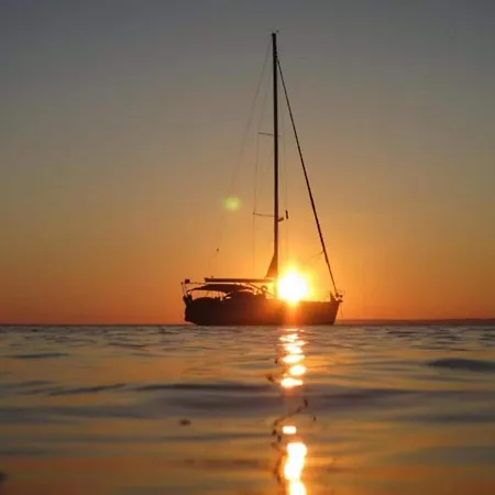 Сasa de vacaciones Magnificent Mobile In With Swimming Pool